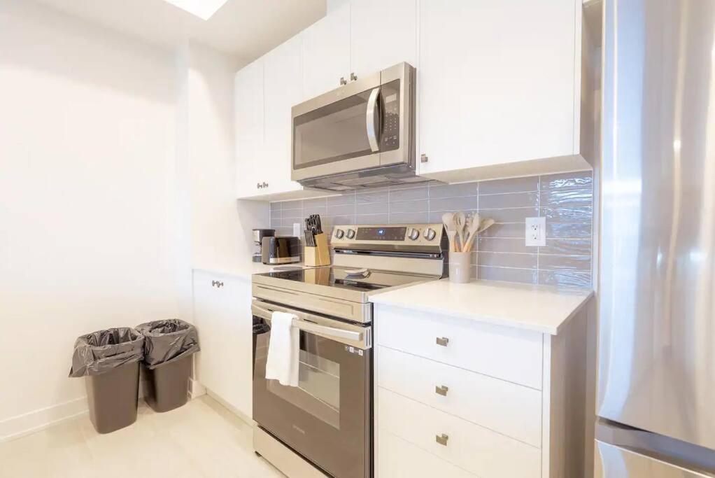 2 Bedroom Modern Home & Close To Airport Downtown Ottawa Buitenkant foto